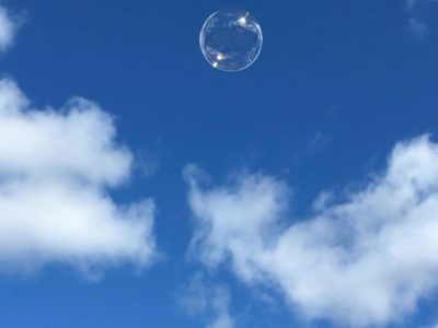 青空とシャボン玉